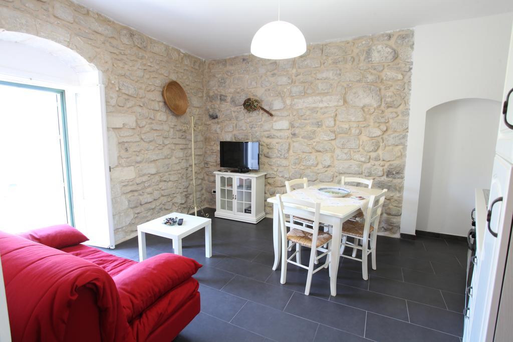 Reusia Holiday Home Ragusa Kamer foto